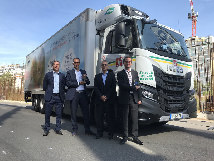 Carrefour, Jacky Perrenot et IVECO, pionniers de la transition énergétique, renforcent leur engagement autour du biométhane